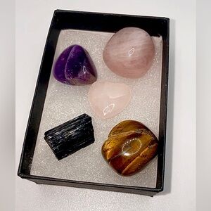 Beginners 5pcs Crystal kit with 5 stones included